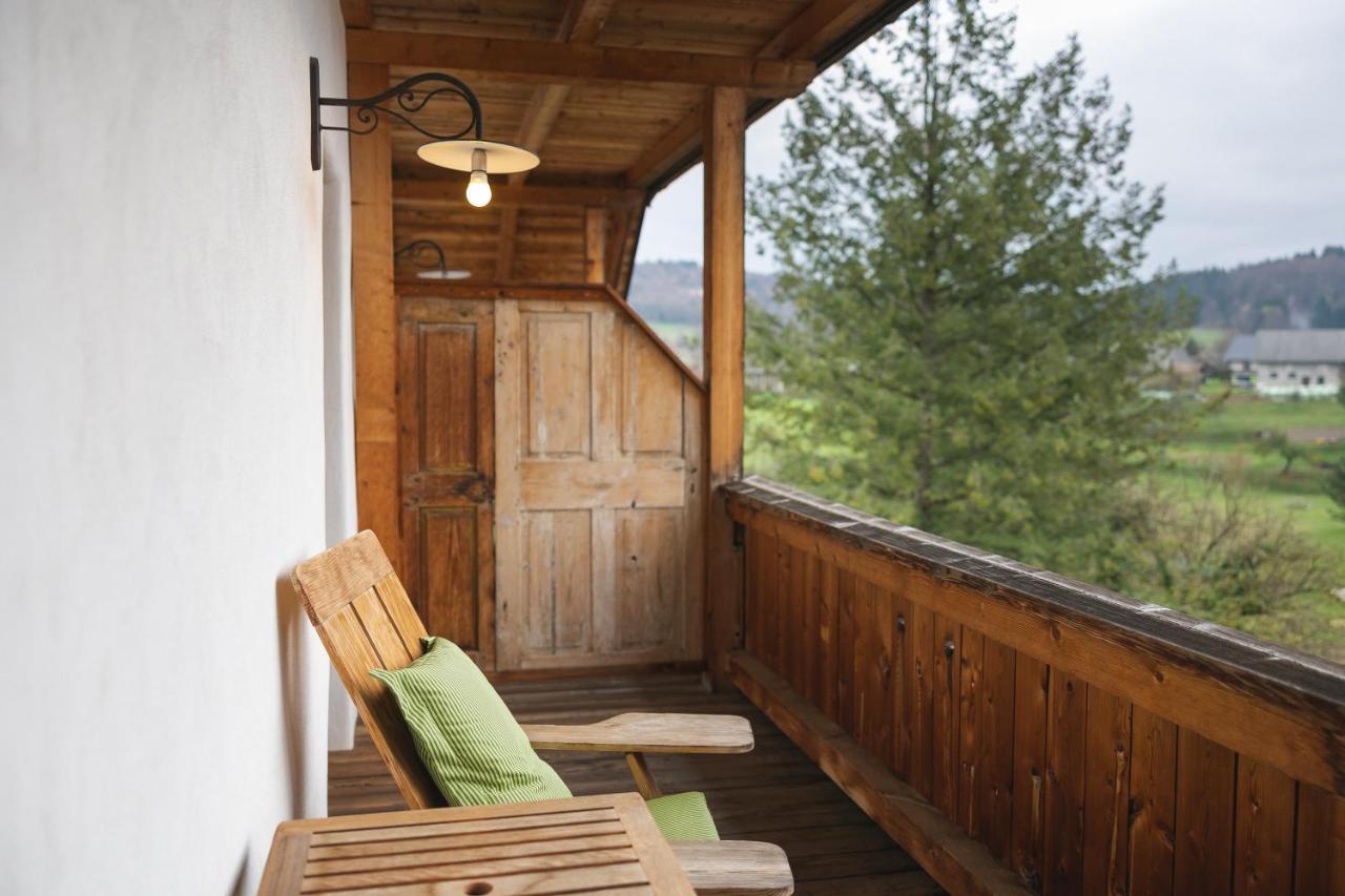 Guesthouse Novak Dvor Exterior photo